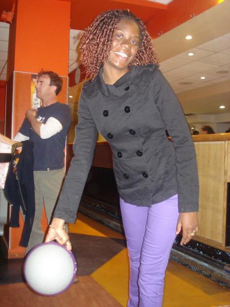 LONDON (Bowling time)